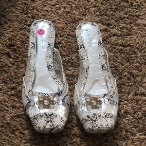 Ashro Women's Snakeskin Slip-On 12